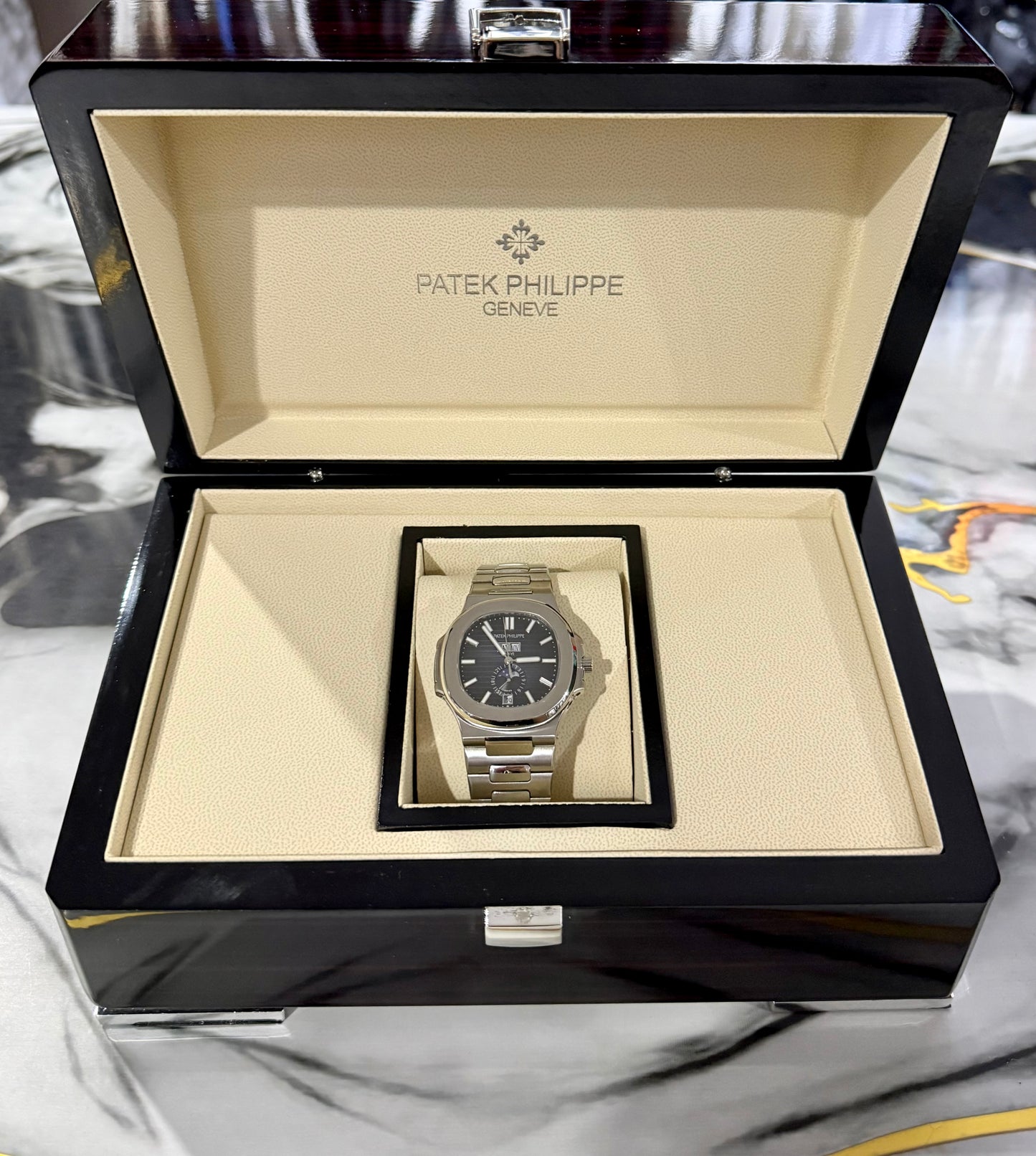 Reloj PATEK PHILIPPE Nautilus Calendario Anual Fase Lunar