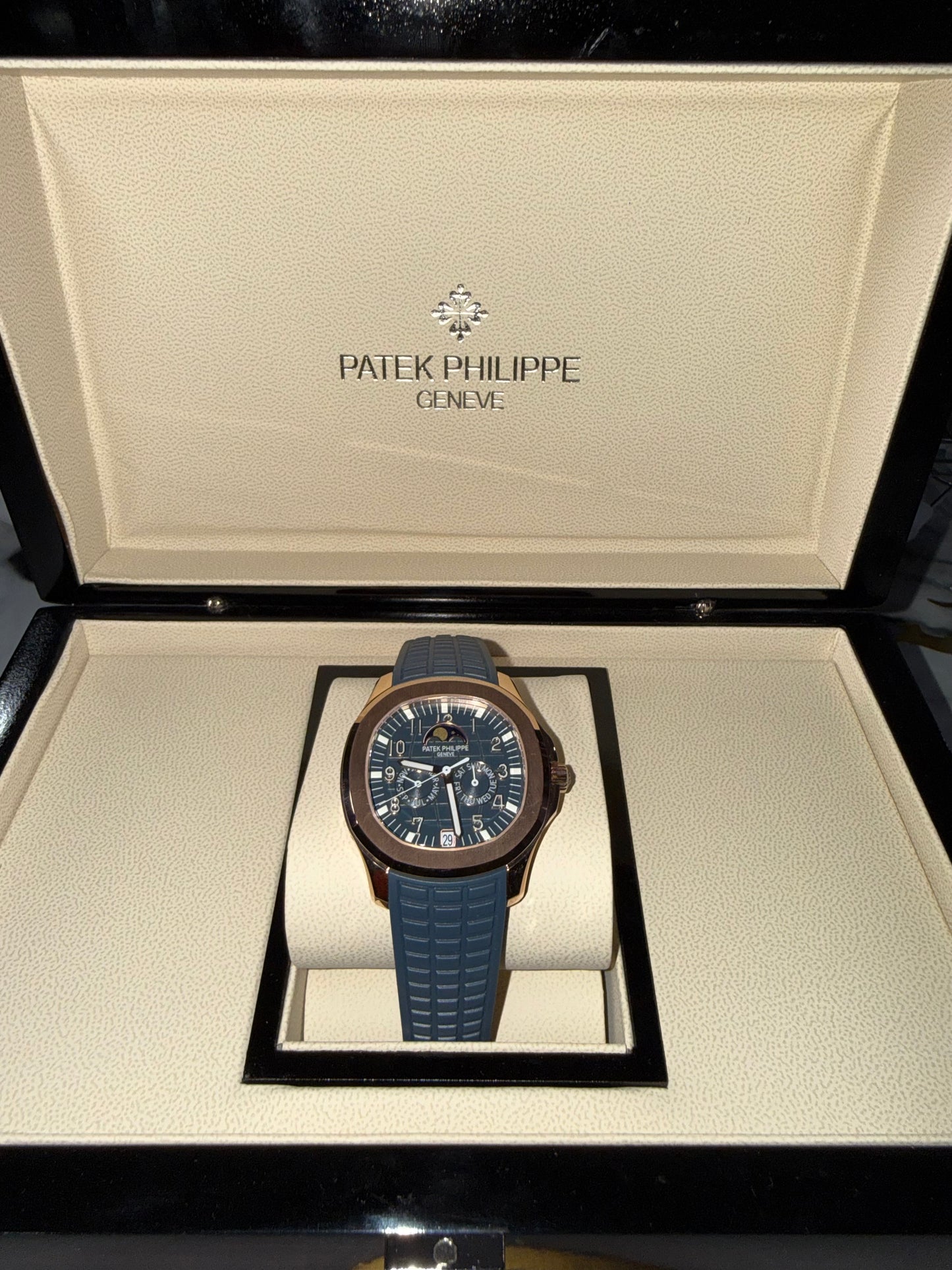 Reloj PATEK PHILIPPE Aquanaut Annual Calendar