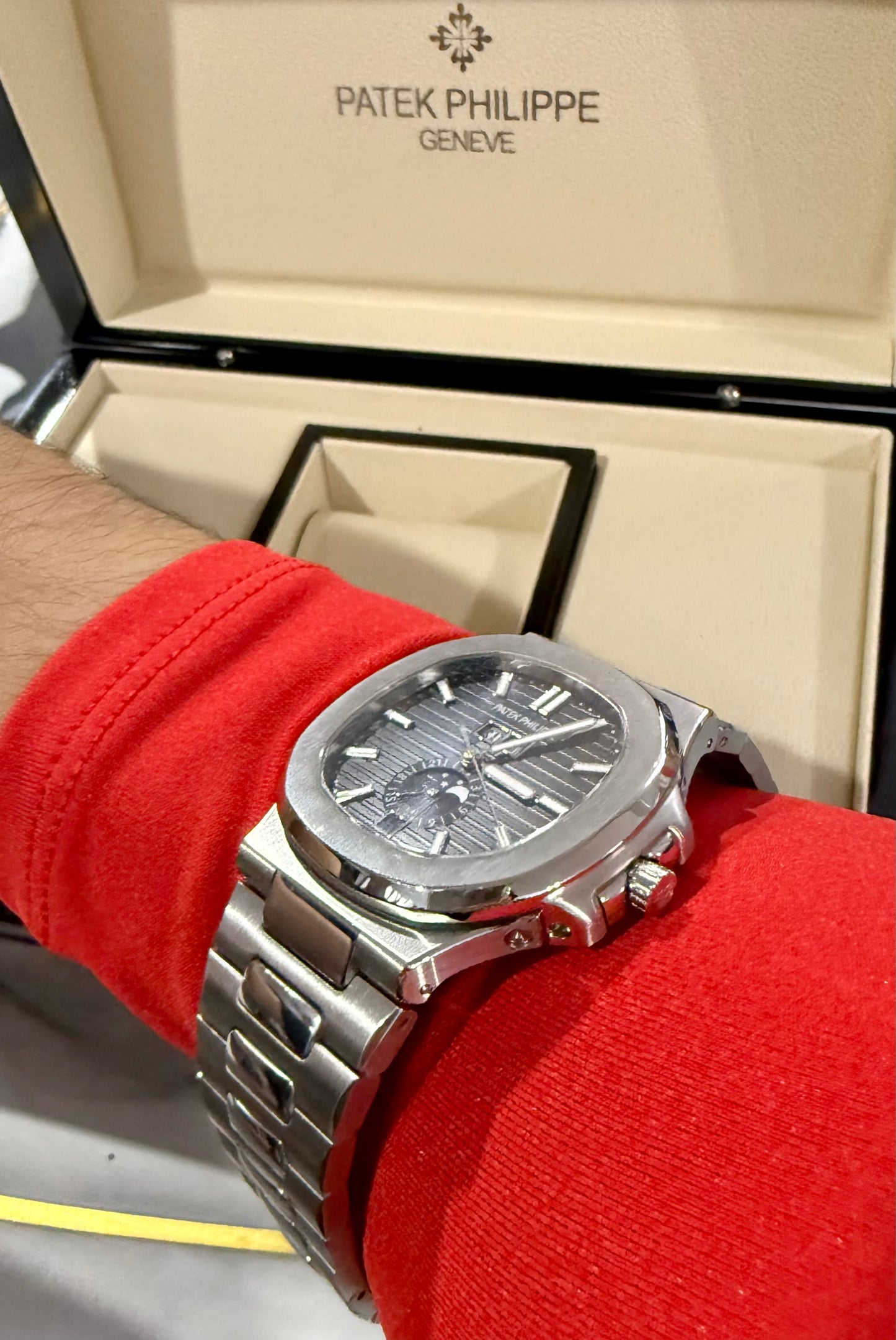 Reloj PATEK PHILIPPE Nautilus Calendario Anual Fase Lunar