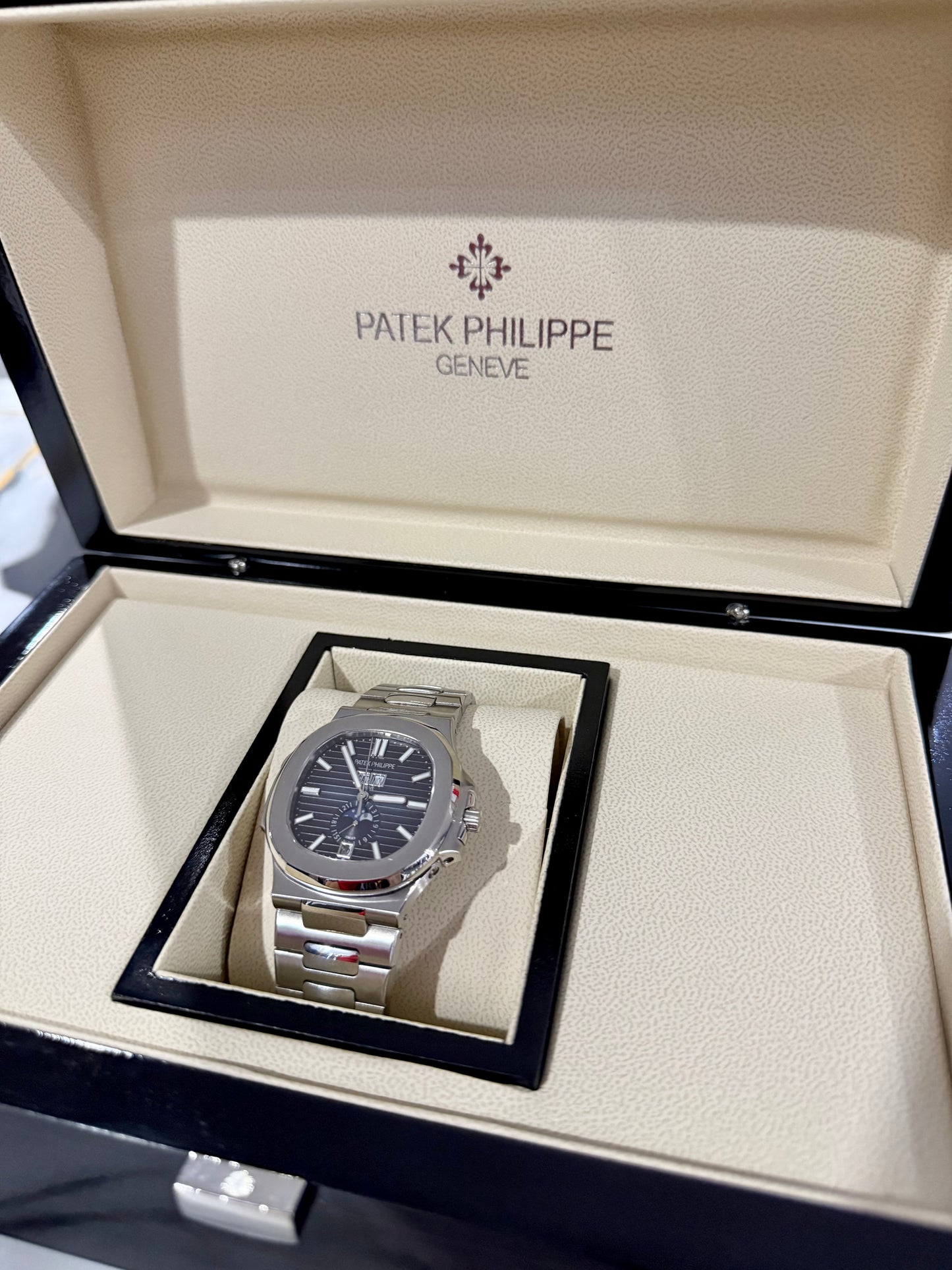 Reloj PATEK PHILIPPE Nautilus Calendario Anual Fase Lunar