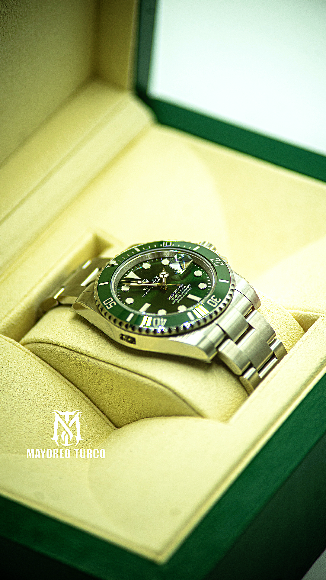 Rolex Submariner “Hulk”