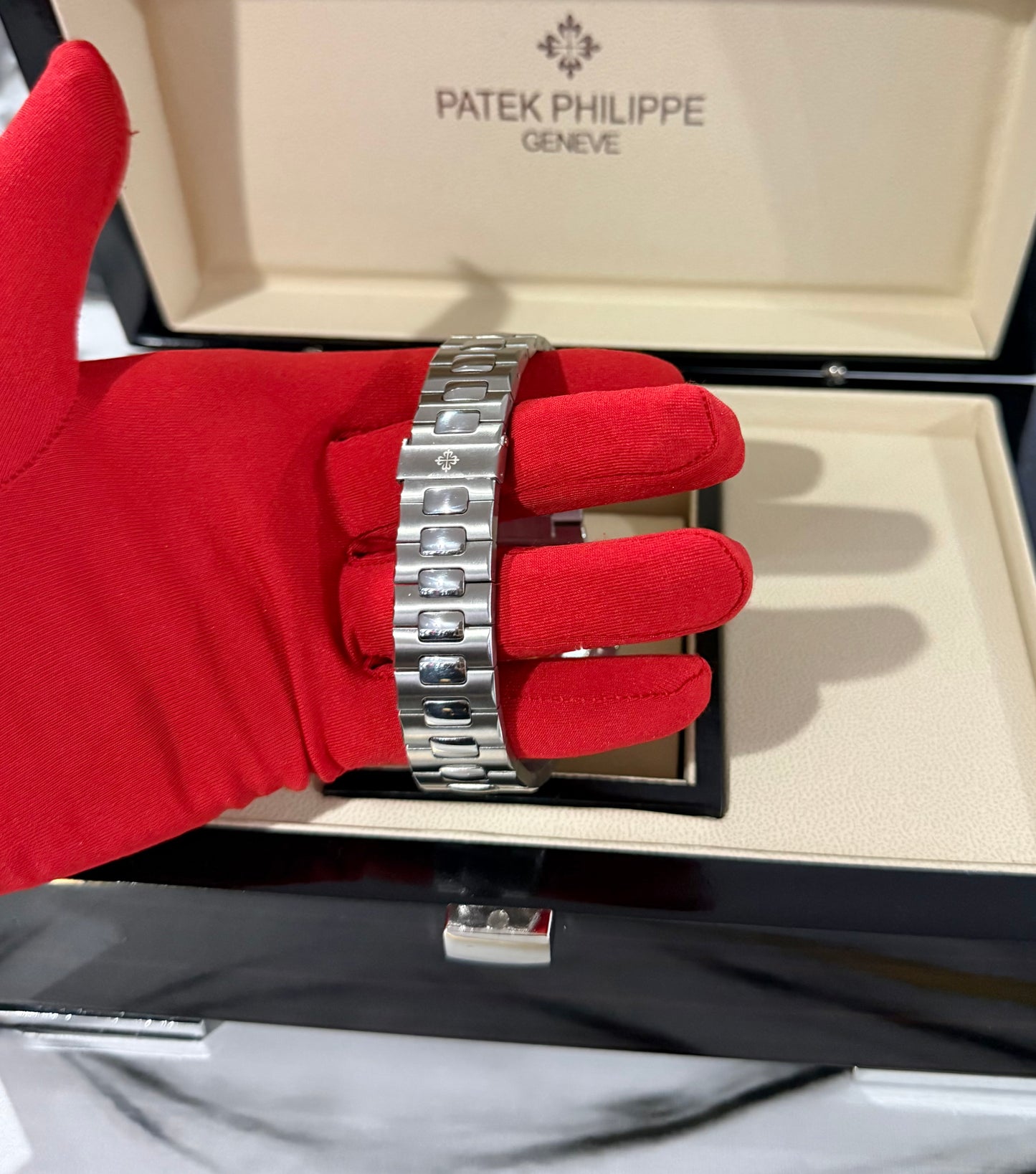 Reloj PATEK PHILIPPE Nautilus Calendario Anual Fase Lunar